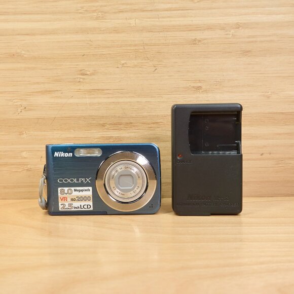 Nikon Coolpix S210 8 MP Digital Camera 3× Optical Zoom / Blue / Tested - Picture 2 of 9